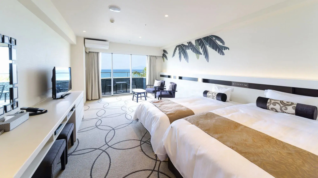 Superior Double room with balcony and with ocean view (twin beds)