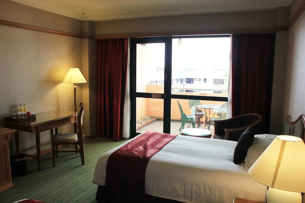Grand Palace Hotel