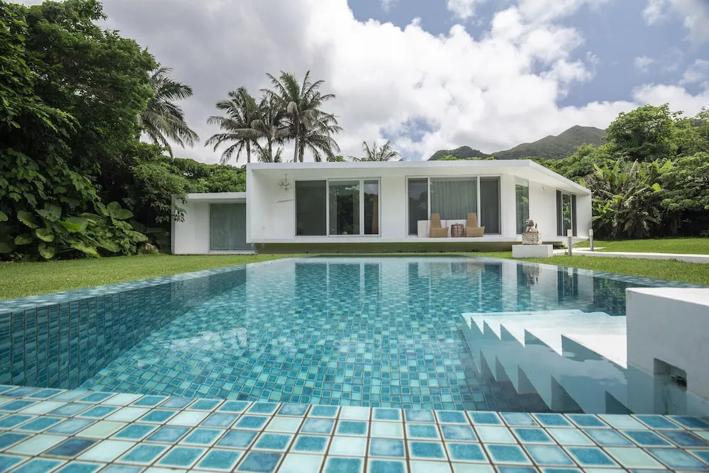 2 Bedrooms Villa