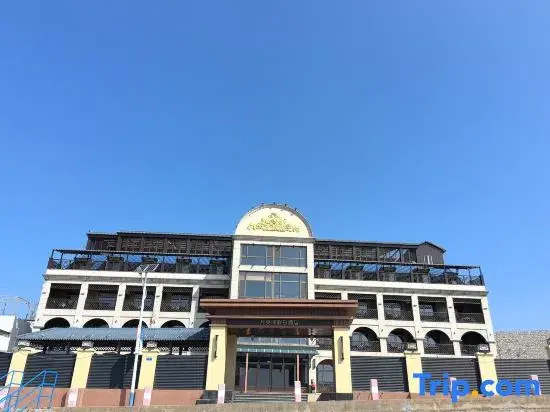 Moon Bay Holiday Hotel