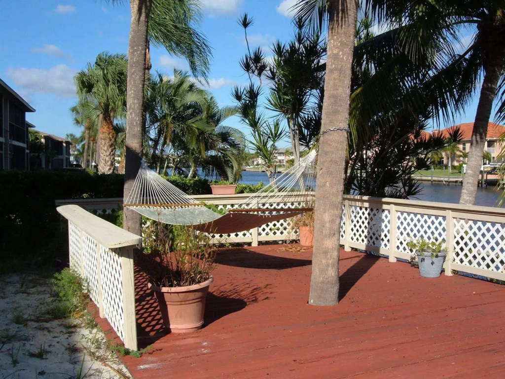 Hideaway Waterfront Resort & Hotel