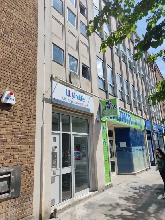 Unilife High Street