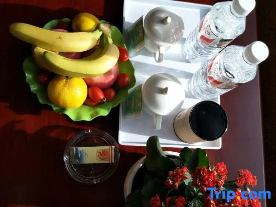Food & Beverage