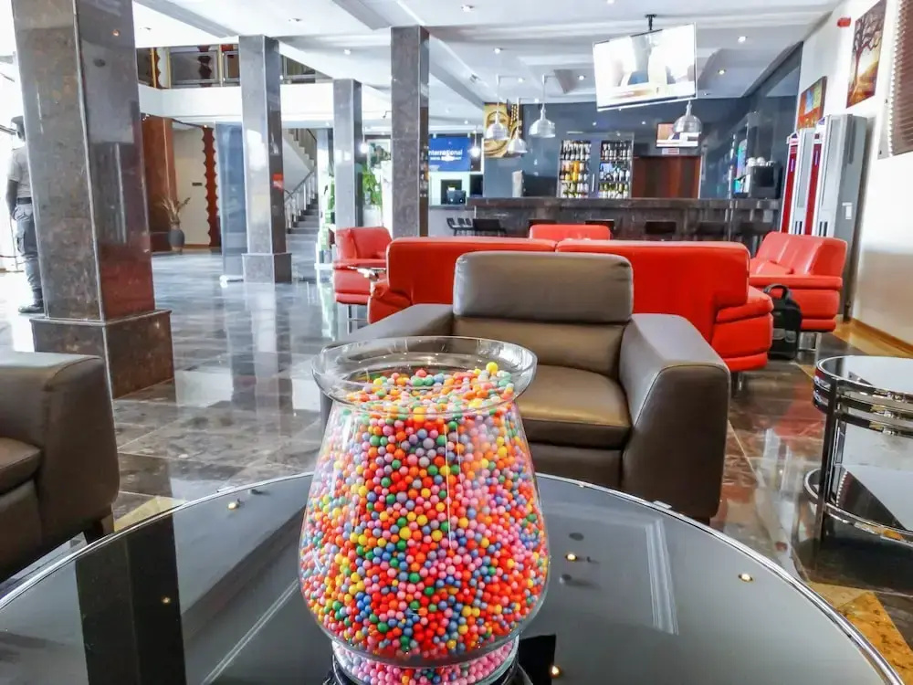 Lobby & Reception