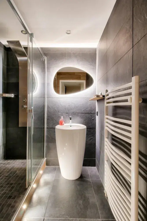 Afficher la photo 8 — 123home- Suite & spa XL
