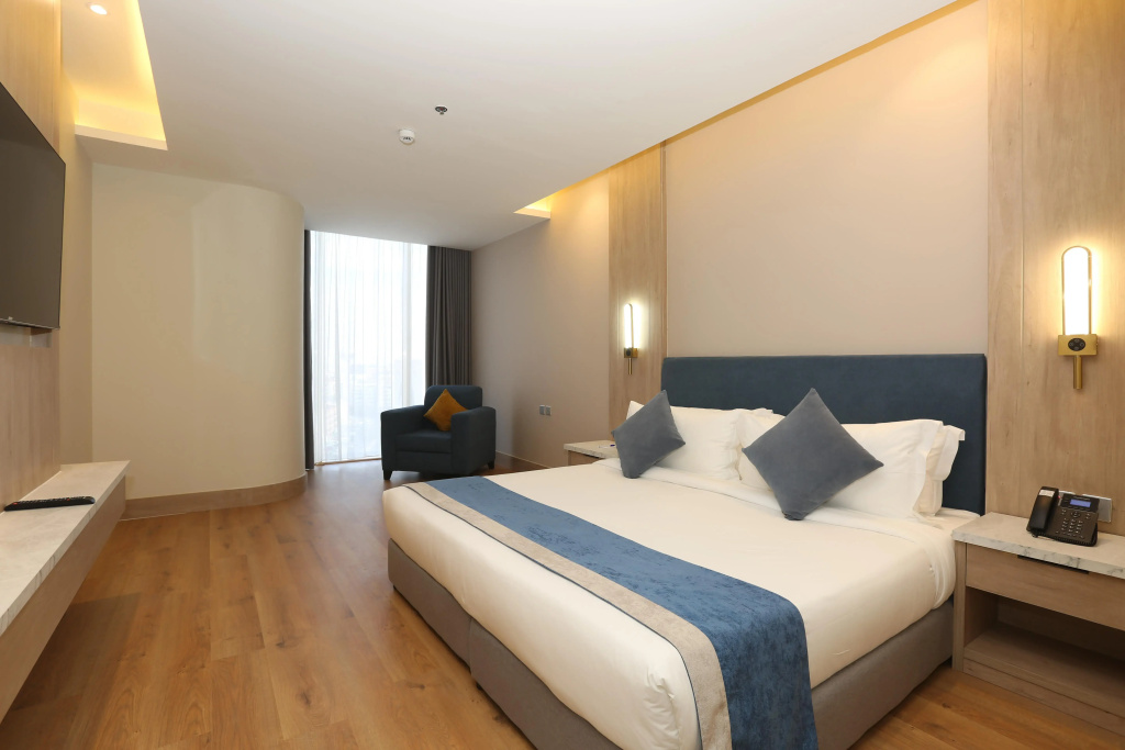 Double Suite (full double bed)