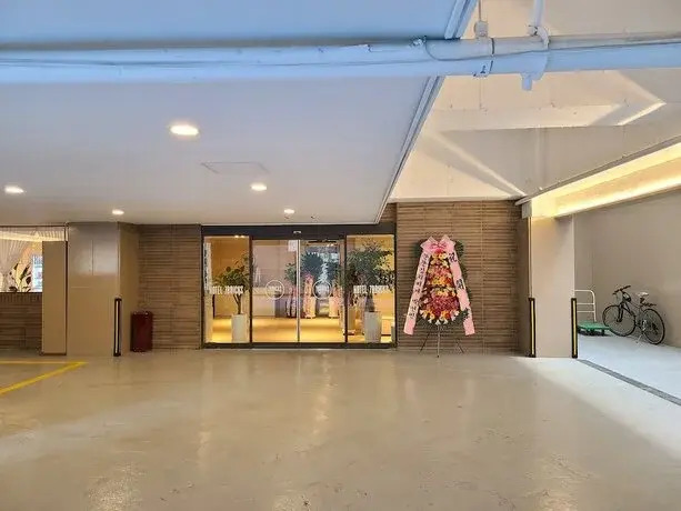 7 Bricks Hotel — фото 2