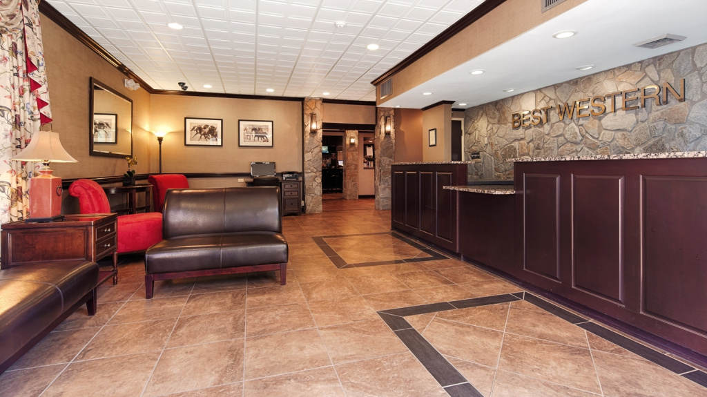 Lobby & Reception