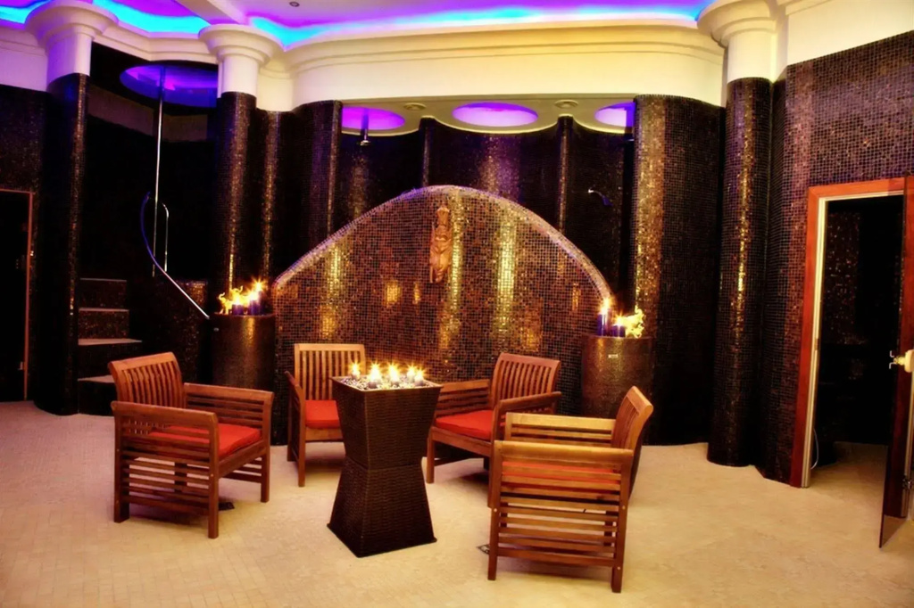Hotel photo 13