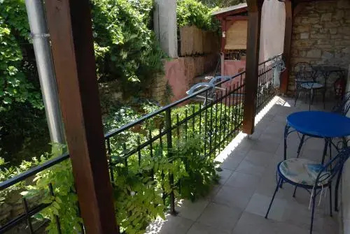 Balcony & Terrace