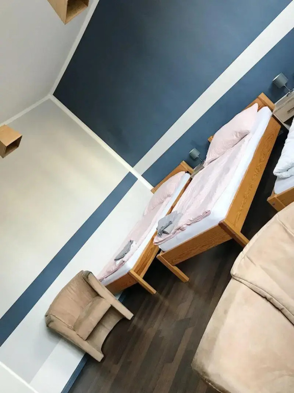 Blue Doors Hostel KTV