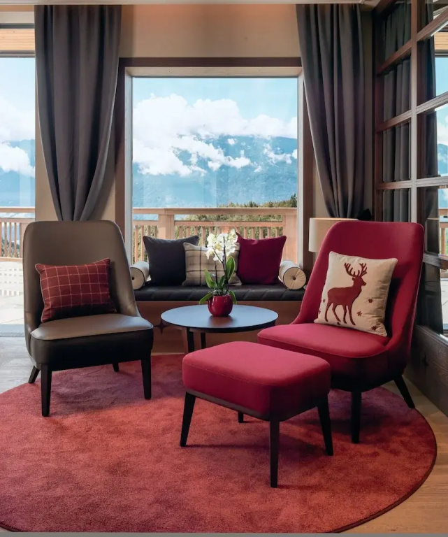 2 Bedrooms Deluxe Suite with balcony and with mountain view