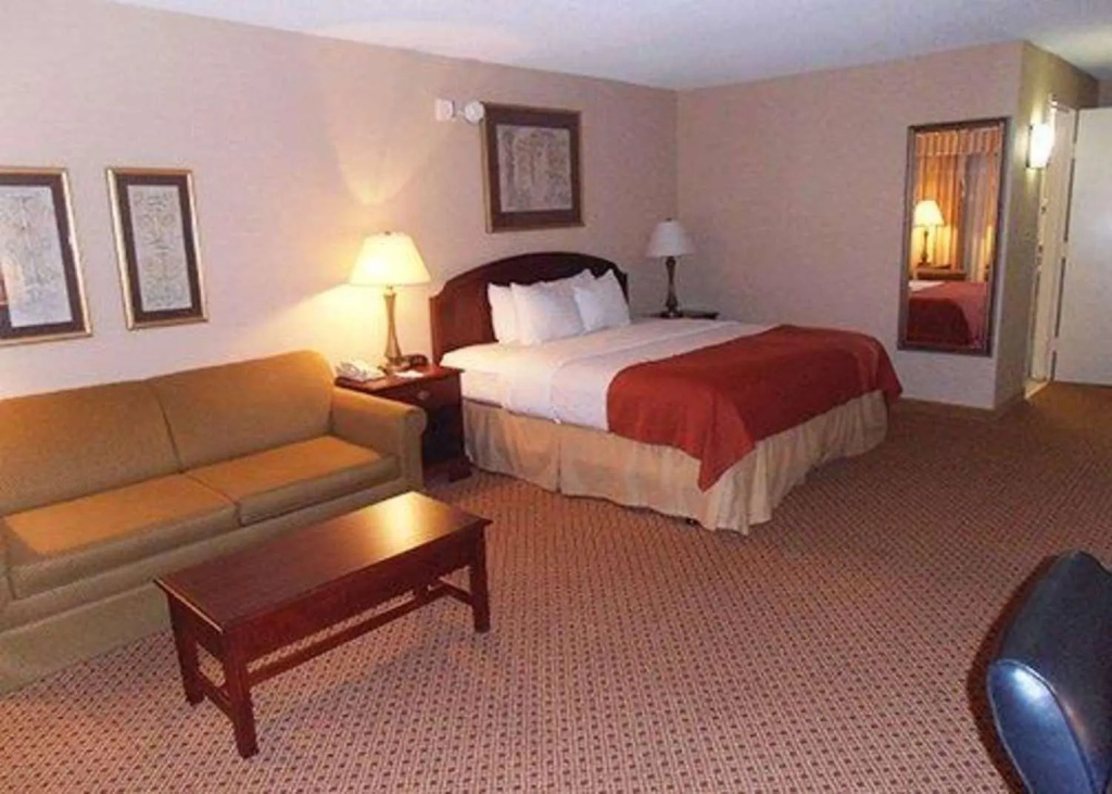 Hotel Ava — 3