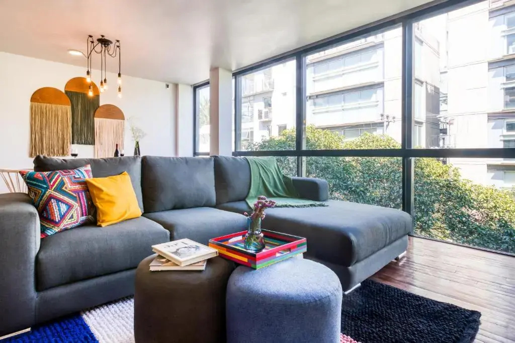 2 Bedrooms Apartment
