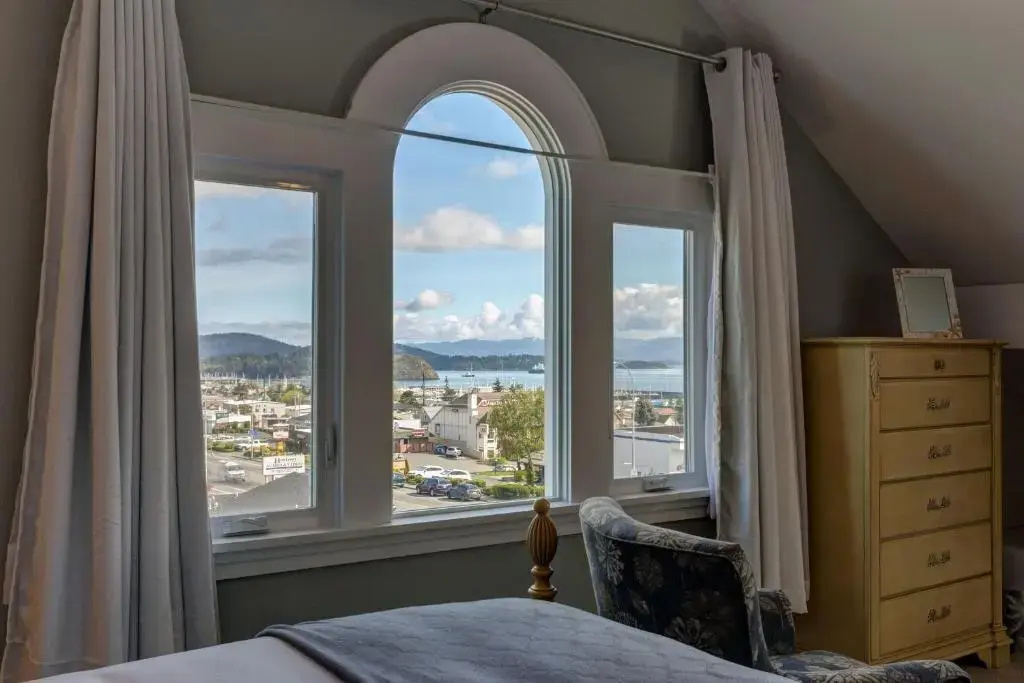 Deluxe Triple room with harbour view