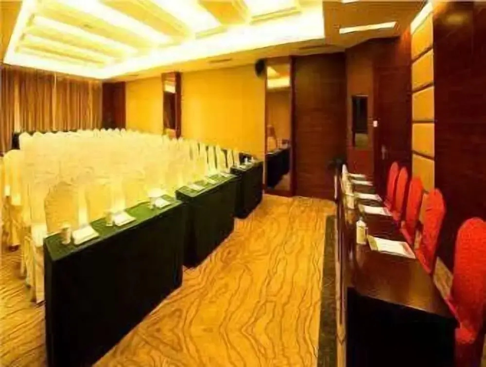 Food & Beverage