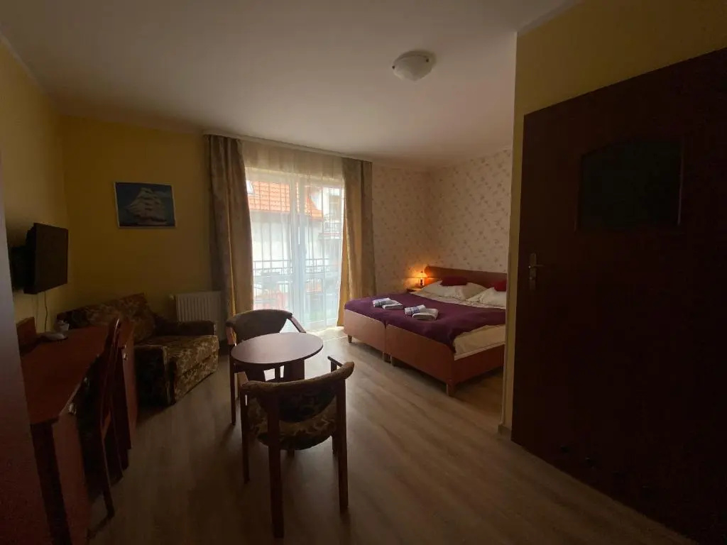 Standard Double room with balcony (twin beds)