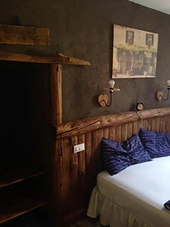 Standard Double room (full double bed)