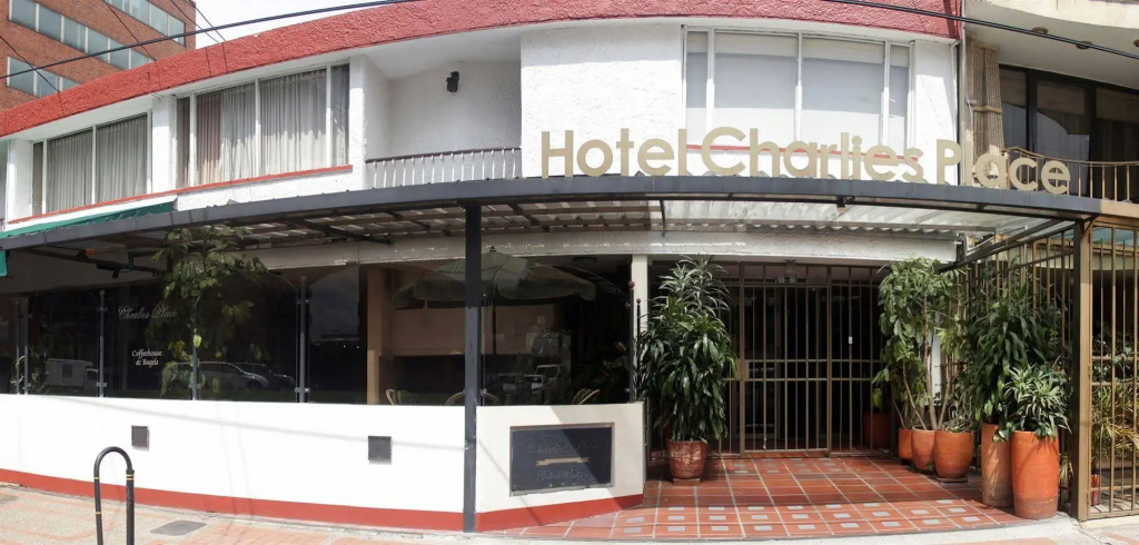 Charlies Place Hotel & Spa