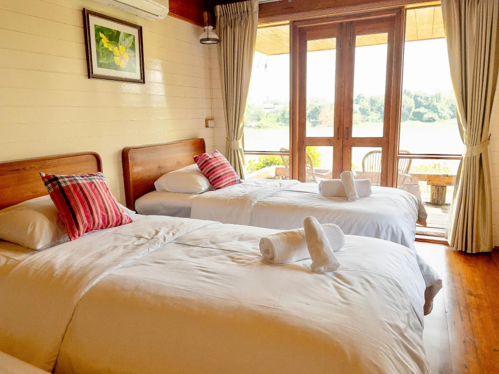 Deluxe Double room with balcony twin beds