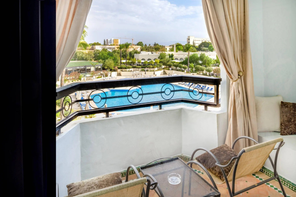 Executive Double Suite with view (full double bed)