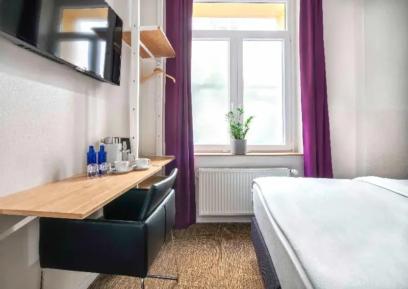 Classic Double room (full double bed)