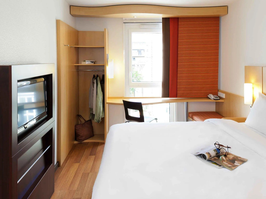 Standard Double room (full double bed)