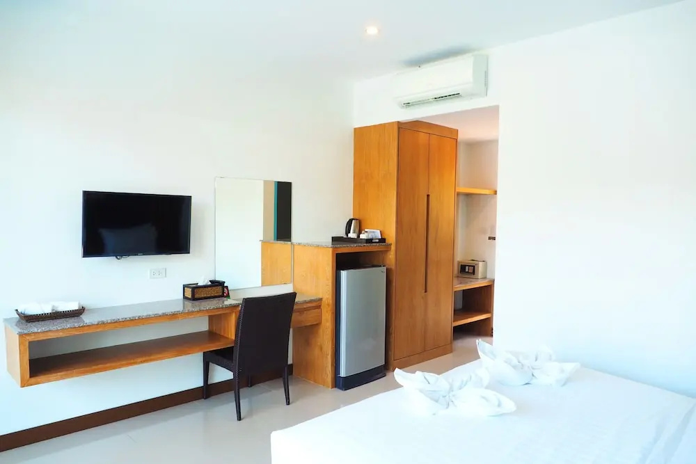 Standard Double room with balcony and with city view (twin beds)