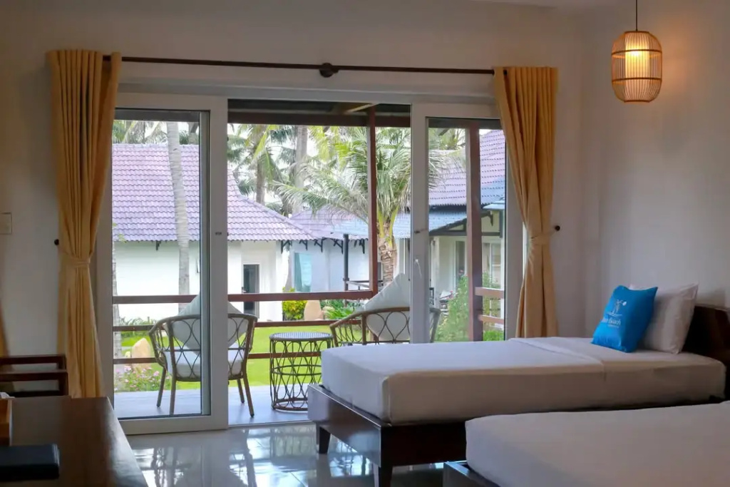 Family Bungalow with garden view