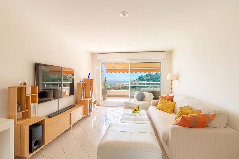 Voir la photo 2 — High-end Residence With Pool and Panoramic Views