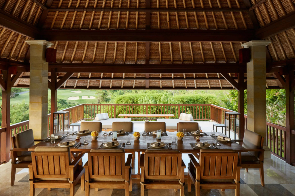 2 Bedrooms Villa
