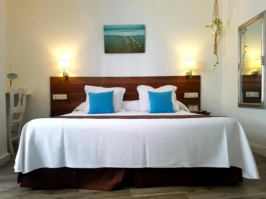 Standard Double room (full double bed)