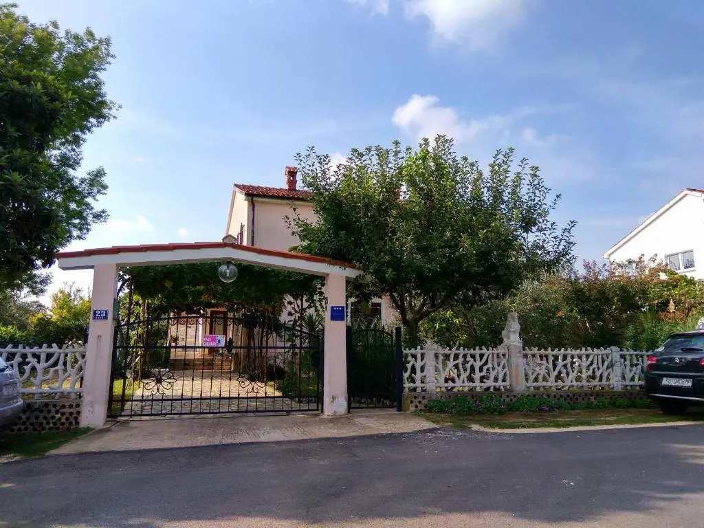 Apartment Gracijana 2