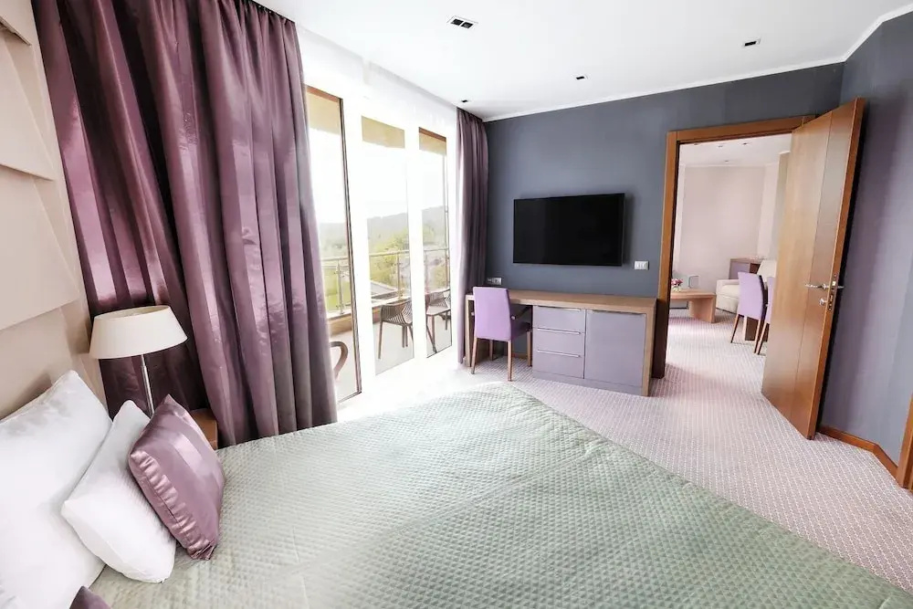 Luxury Suite