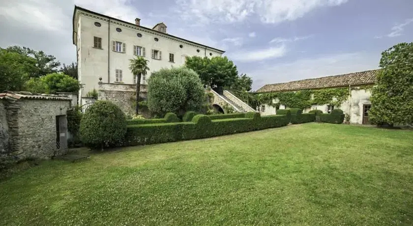 Bed& breakfast Castello di Coazzolo