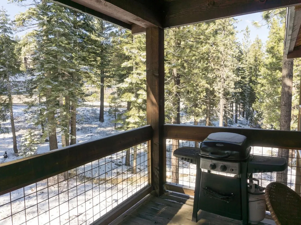 3178 Aspen Grove