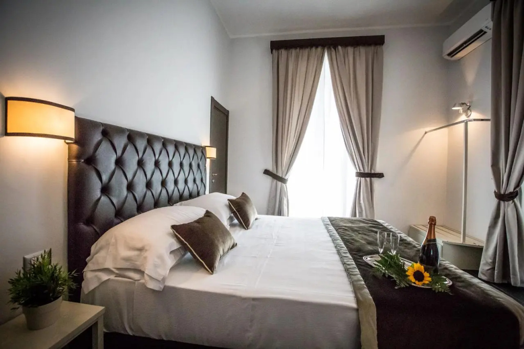 Standard Double room (full double bed)