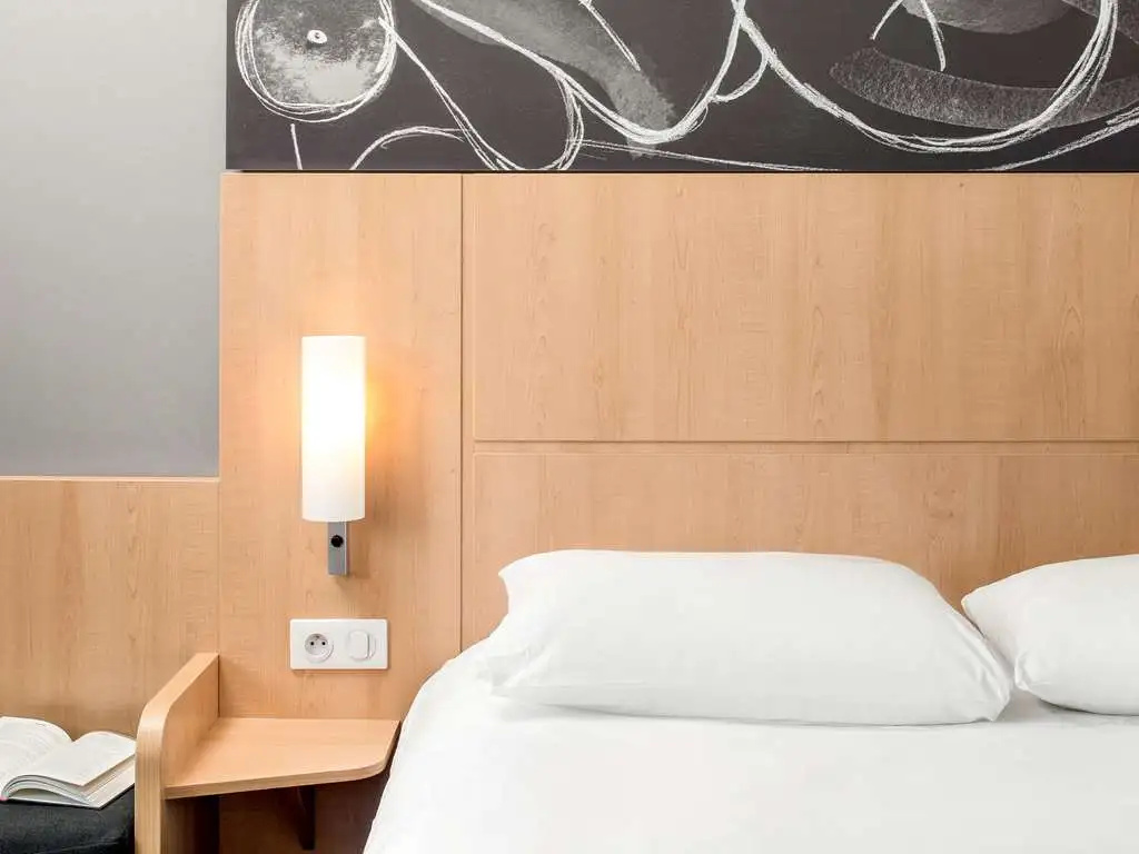 Voir la photo 4 — Ibis Montceau Les Mines