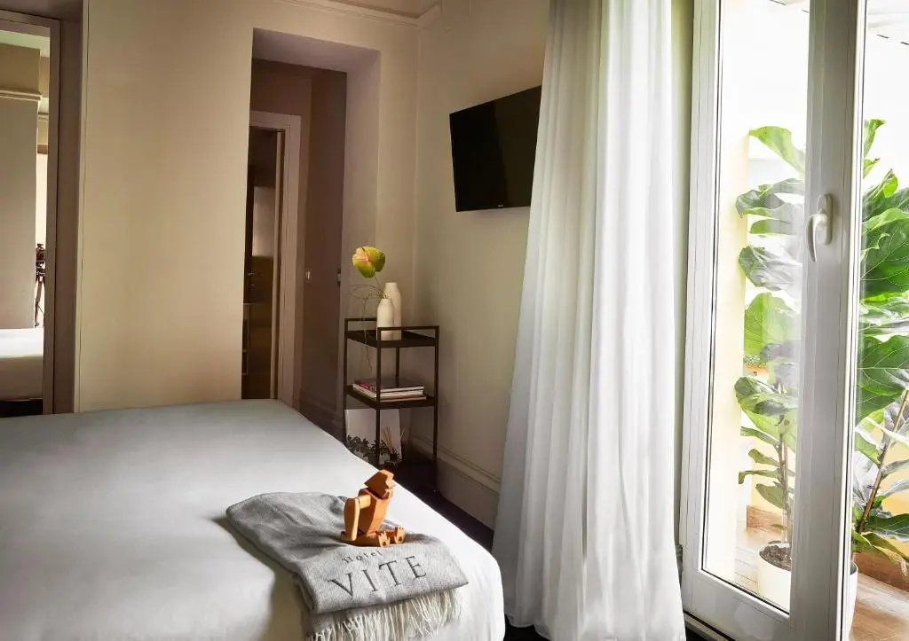 Classic Double room (full double bed)