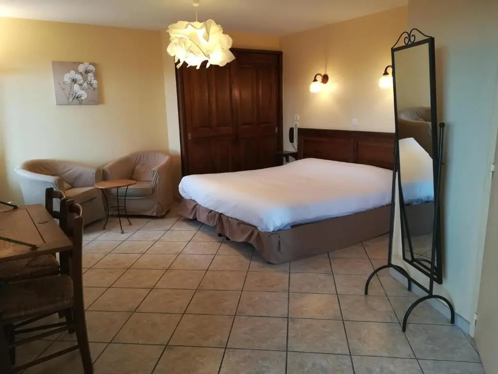 Superior Double room (full double bed)