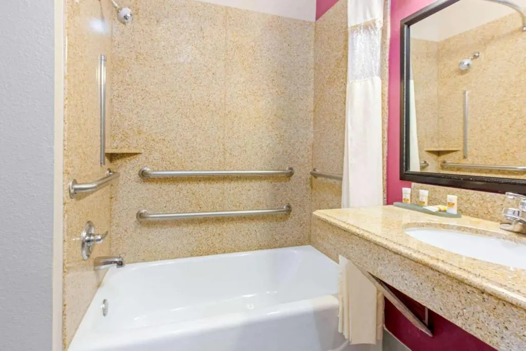 La Quinta Inn & Suites by Wyndham Winnie - Chambres