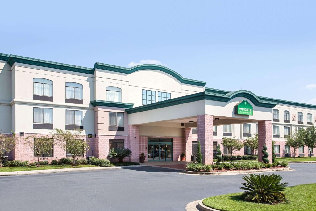 Holiday Inn Express Mobile I-65, an IHG Hotel image