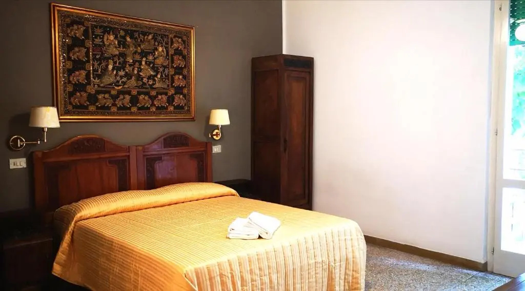 Economy room