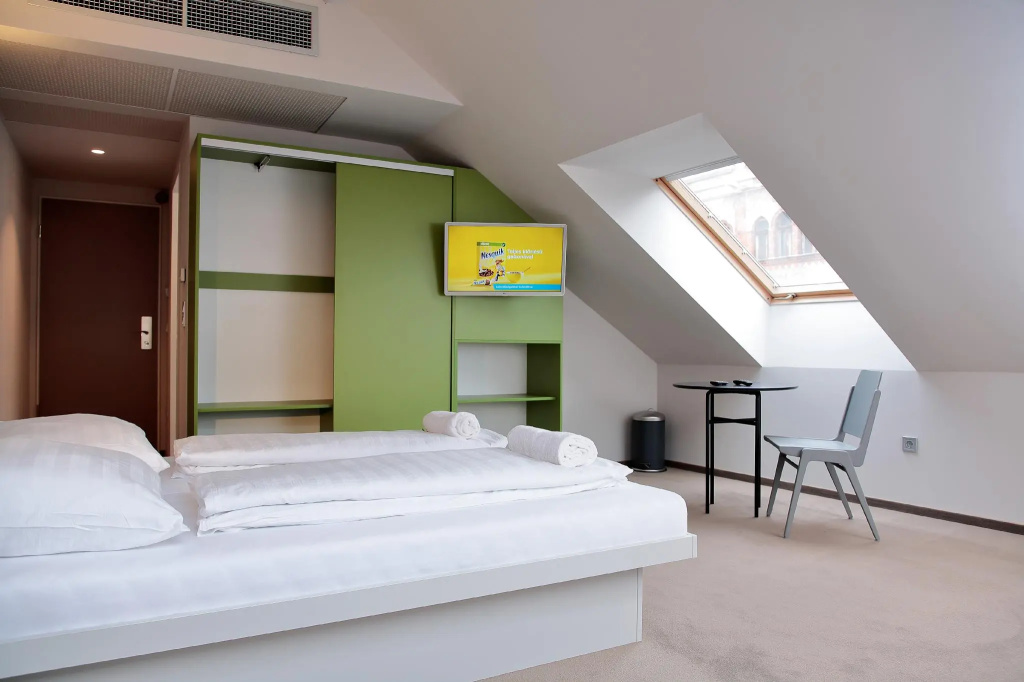 Superior Double room (full double bed)