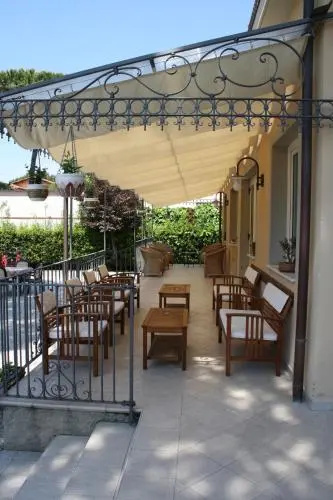 Balcony & Terrace