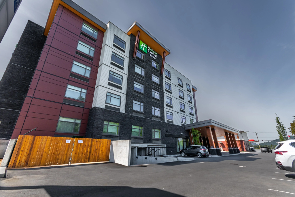 Holiday Inn Express & Suites Chilliwack East by IHG
