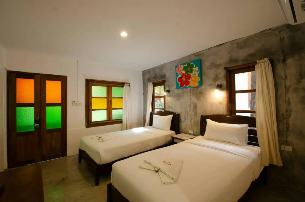 Double Bungalow twin beds