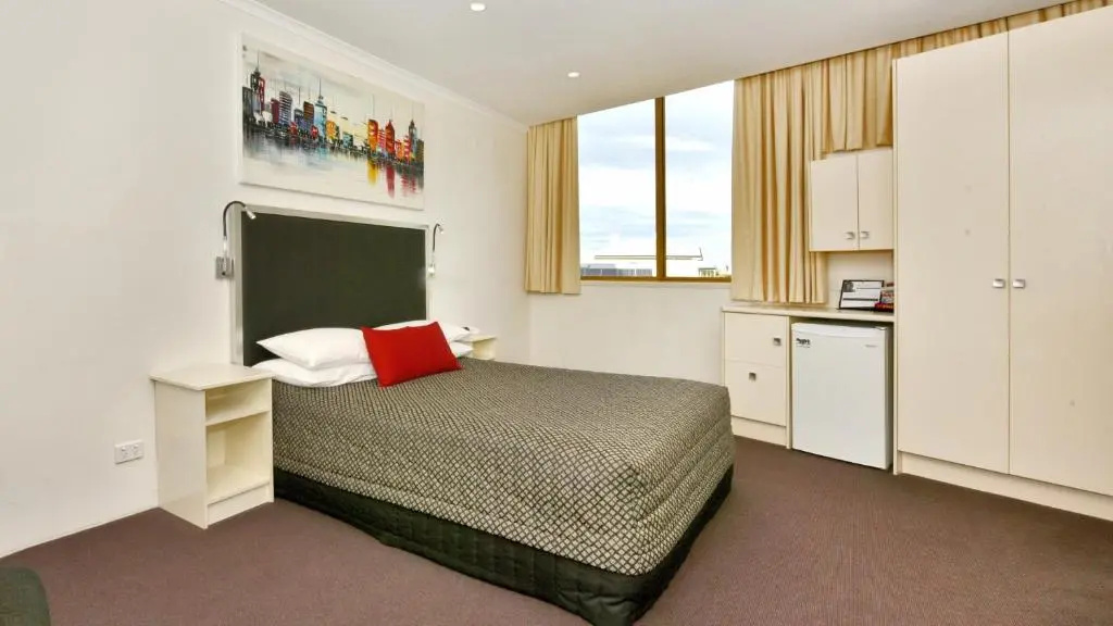 Deluxe Double room (full double bed)