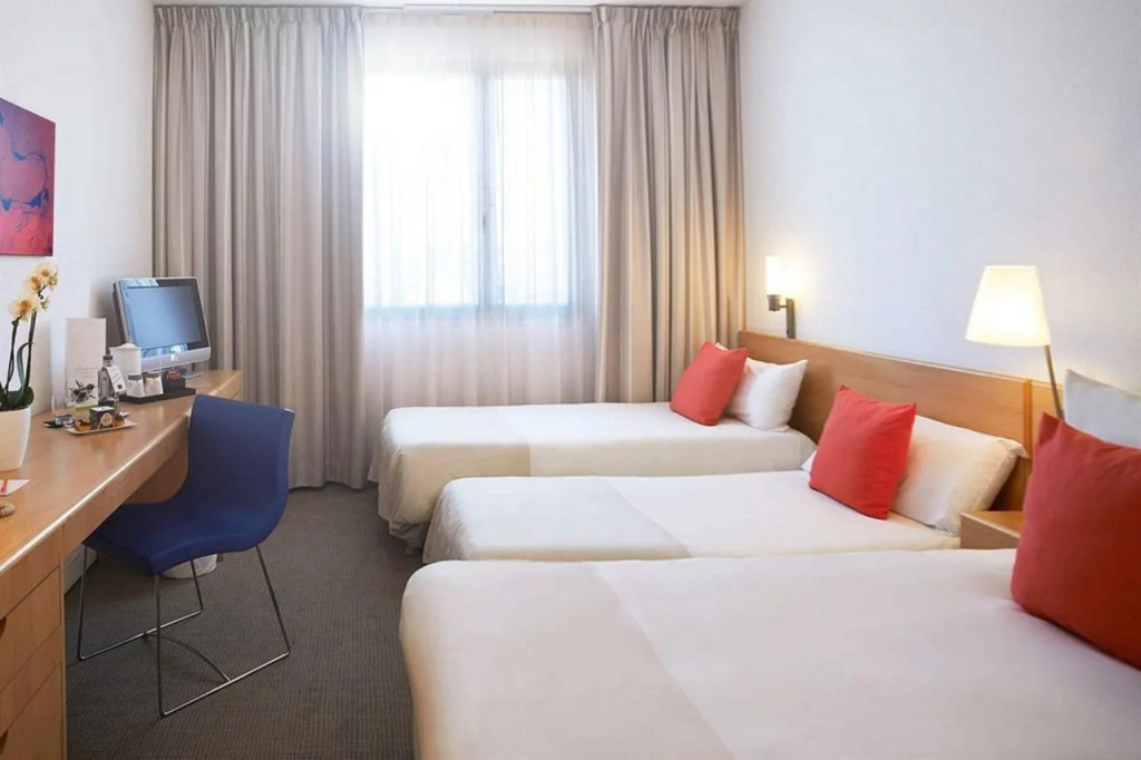 Ibis Styles Barcelona Sant Joan Despi — фото