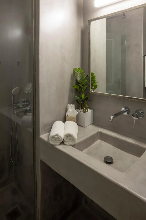Superior Double room (full double bed)